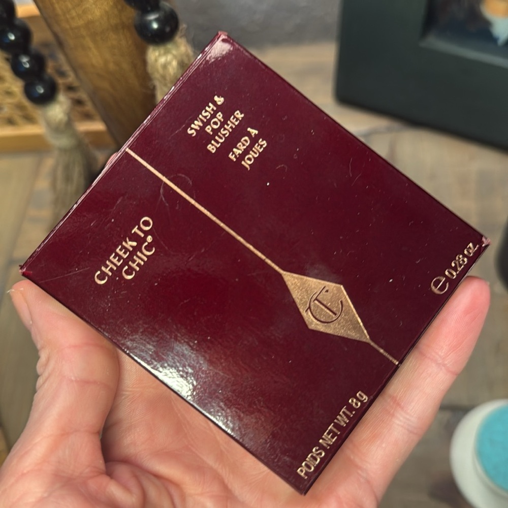 💞Charlotte Tilbury•Cheek To Chic•Swish & Pop Blusher•Color:Love is the Drug•NWT💞 - Picture 6 of 8